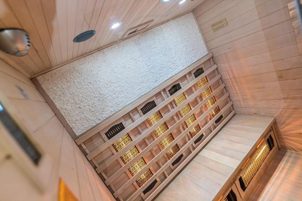 Make Your Own Party - Exclusive 200 Sqm Apartaments With Sauna And Snooker Table Hen&Stag Do Krakau